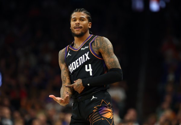 证券配资系统 你看他还在进！杰伦·格林拆炸弹 超远三分空心命中&个人第7记！